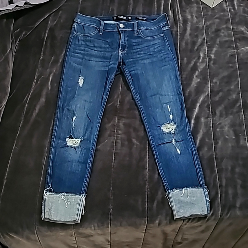 Hollister Co. Low Rise Jean Legging Crop, Distressed, Dark Wash, Size 7R/W28